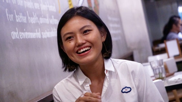 Founder Burgreens, Helga Angelina