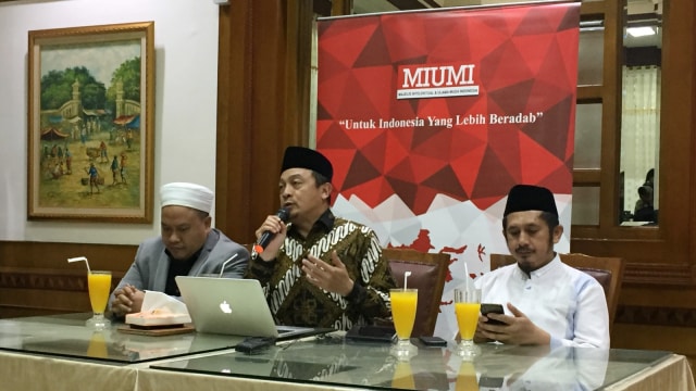 Konferensi pers MIUMI Soal Pernyataan Sikap Umat Islam dalam Pemilu 2019 di Restoran Padang Garuda, Jakarta Selatan, Selasa (29/1). (Foto: Darin Atiandina/kumparan)
