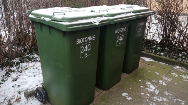 Tempat sampah untuk membuang sampah organik di Jerman. (Foto: Daniel Chrisendo/kumparan)