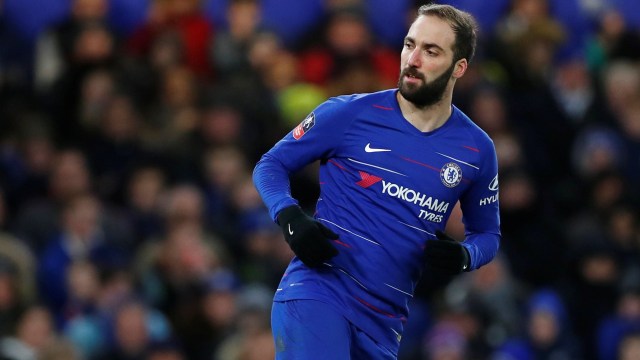 Gonzalo Higuain saat melakoni debutnya bersama Chelsea. (Foto: REUTERS/Eddie Keogh)