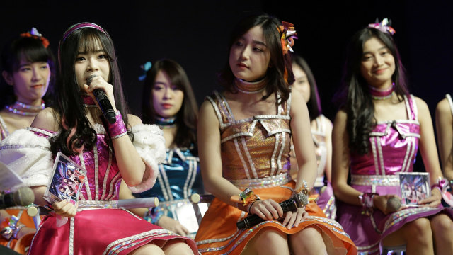 Kelompok penyanyi JKT48 saat konferensi pers single berjudul High Tension di FX Sudirman Jakarta Rabu (30/01). (Foto: Ronny/kumparan)