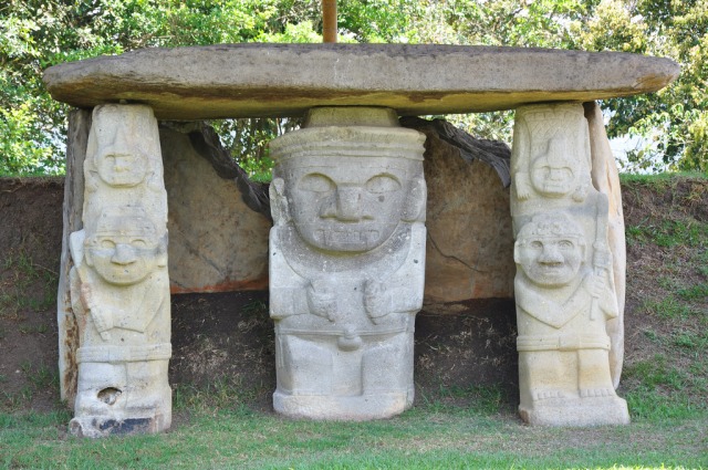 Patung di San Agustín Archaeological Park (Foto: Flickr/Jorge Lascar)