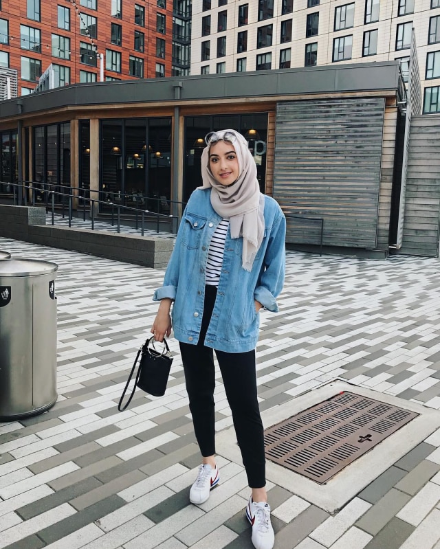 Hijab Fashion Style With Sneakers