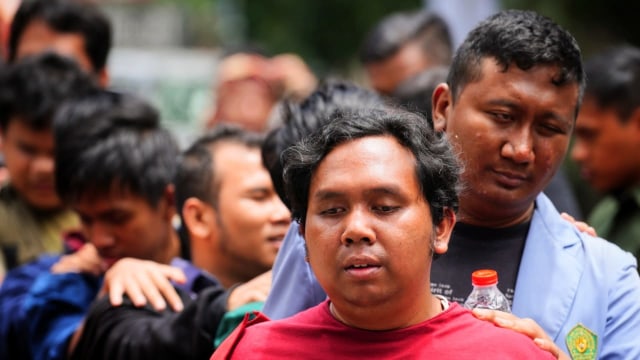 Foto: Kritik Pilpres, Tunanetra di Bandung Aksi Jalan Mundur   (1)