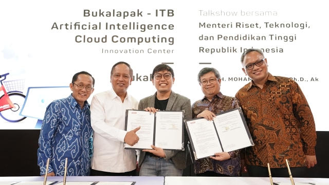 Peluncuran pusat riset AI Bukalapak dan ITB di Bandung. Foto: Bukalapak