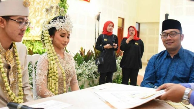 Gubernur Jawa Barat, Ridwan Kamil saat hadiri sebuah pernikahan (Foto: Instagram/@ridwankamil)