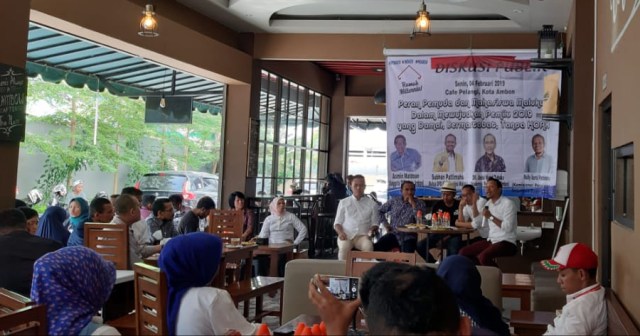 Diskusi publik Peran Pemuda dan Mahasiswa Maluku dalam mewujudkan Pemilu 2019 yang Damai, Bermartabat, Tanpa Hoax yang diselenggarakan oleh Rumah Milenial di Cafe Pelangi, Senin (4/2) (Foto: ambonnesia)