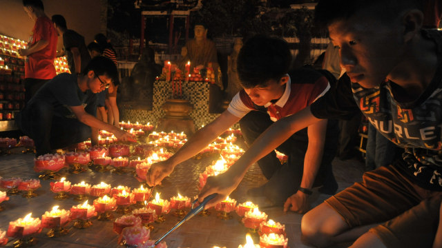 Imlek, Umat Budha, Vihara Dharmakirti, Palembang