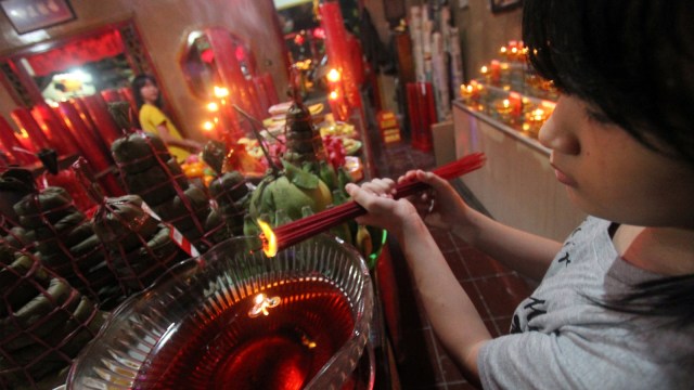 Warga keturunan Tionghoa, Vihara Amurwa Bhumi, Bogor, Imlek