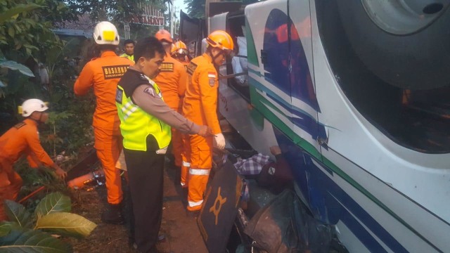 750+ Bus Hantu Kramat Djati HD