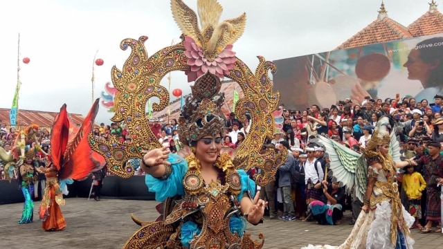 Uniknya Pasukan Gajah Hingga Baris Cina Di Festival Balingkang ...