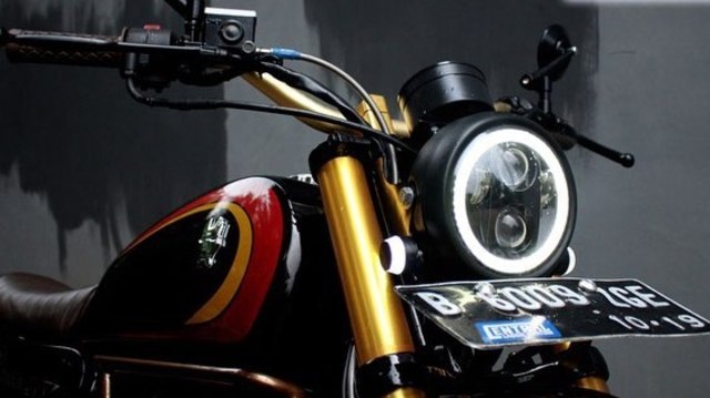 Referensi Modifikasi Honda MegaPro Jadi Tracker Gambot (87051)