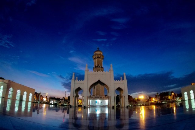 Foto: Menikmati Indahnya Masjid Raya Baiturrahman di Banda Aceh (1285848)