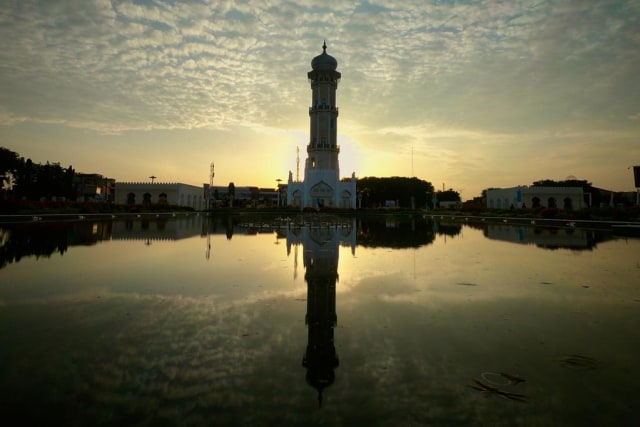 Foto: Menikmati Indahnya Masjid Raya Baiturrahman di Banda Aceh (1285850)