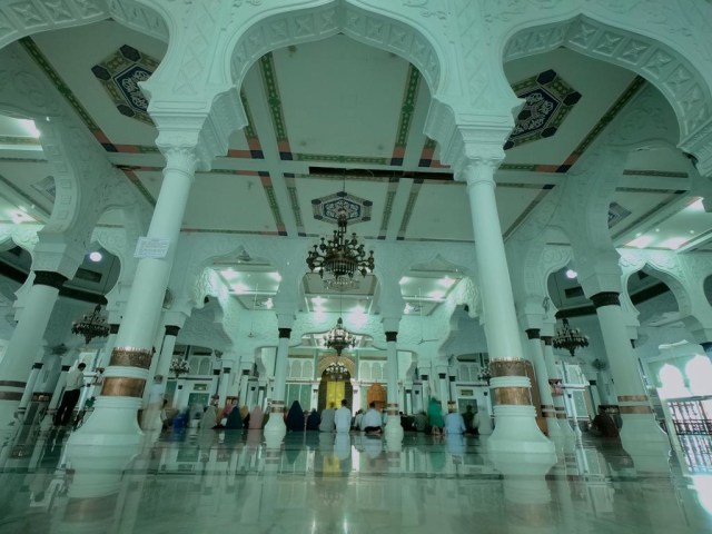 Foto Menikmati Indahnya Masjid Raya Baiturrahman Di Banda Aceh