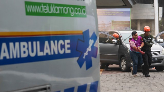 Ada Kapal Tenggelam, Aktivitas Bongkar Muat di Terminal Teluk Lamong Normal (26182)
