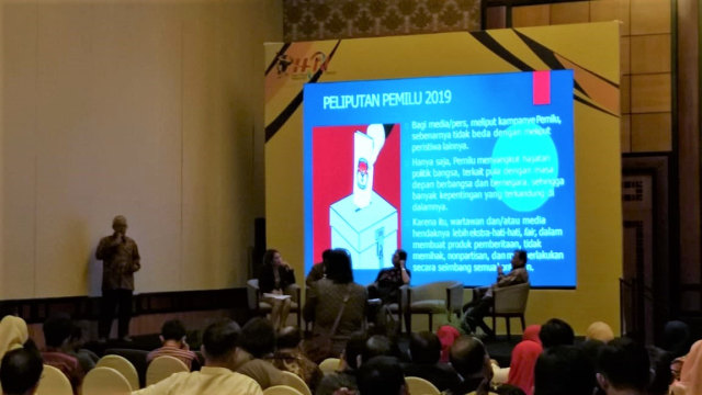 Diskusi mengenai pemilu dan pers dalam rangka Hari Pers Nasional di Ballroom Hotel Sheraton, Surabaya. Foto: Fadjar Hadi/kumparan
