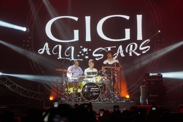 Penampilan Band Gigi All Star di konser Love Fest Vol. 3. Foto: Helmi Afandi/kumparan
