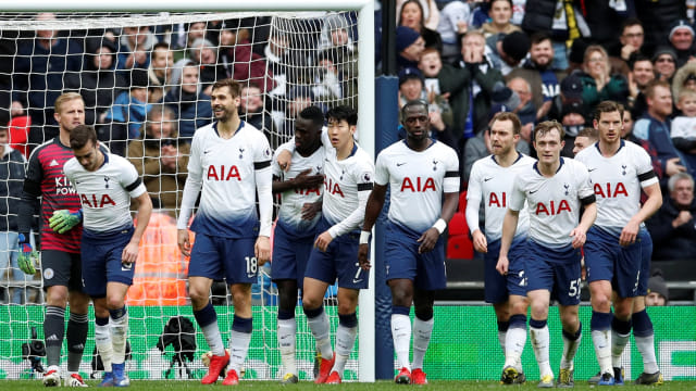 Perayaan gol dari pemain Spurs. Foto: REUTERS/David Klein