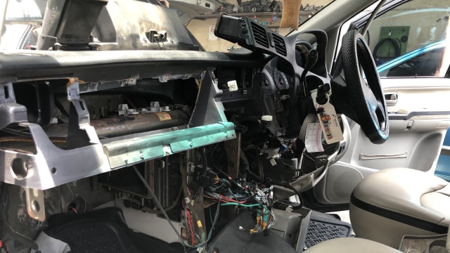 Ilustrasi service AC Mobil