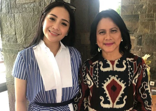 Nagita Slavina dan Iriana Jokowi. (Instagram)