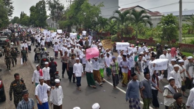 Desak Fadli Zon Minta Maaf, Santri Arak-arakan dan Tutup Pantura