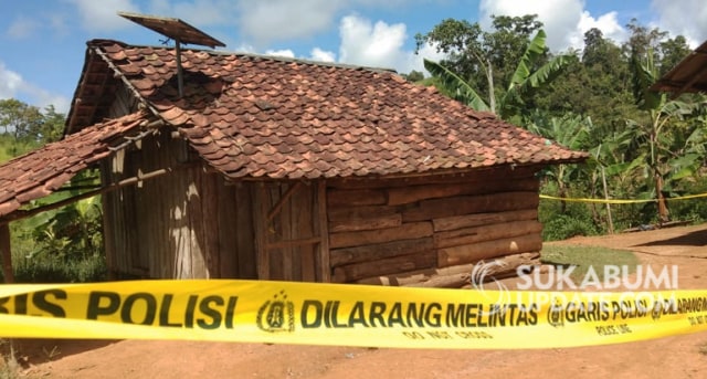 Rumah korban gantung diri di Kampung Tanjung, Desa Lengkong, Kecamatan Lengkong, Kabupaten Sukabumi. | Sumber Foto:Demmi Pratama.