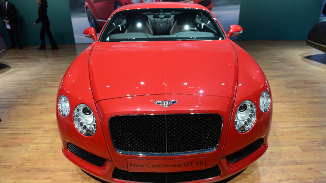 KONTEN SPESIAL PENCATUTAN IDENTITAS Ilustrasi Bentley