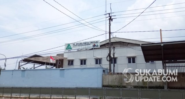 Pabrik PT Muara Griya Lestari (MGL) di Jalan Raya Sukabumi, Km 10, Kecamatan Cicantayan, Kabupaten Sukabumi. Perusahaan ini belum membayar upah bulan Desember 2018. | Sumber Foto:Ruslan AG.
