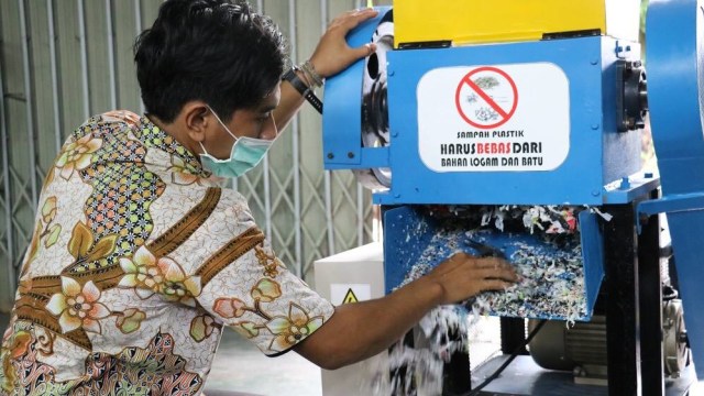 Alat pencacah plastik buatan peneliti UGM Foto: Istimewa