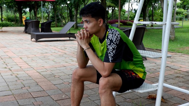 Ricky Karanda Suwardi berpose di The Springs Club, Serpong