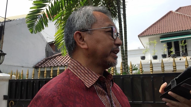 Cawagub DKI Jakarta Ahmad Syaikhu berkunjung ke Rumah Dinas Ketua DPRD DKI Jakarta, Jumat (15/2). Foto: Darin Atiandina/kumparan