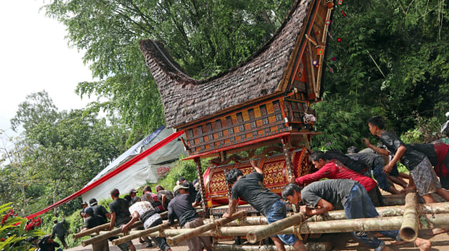 Rumah Adat Tongkonan Rambu Solo Beserta Ritual Price