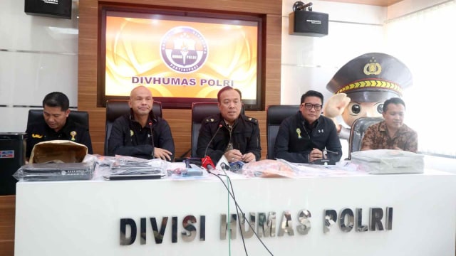 Hendro Pandowo, Dedi Prasetyo, Krishna Murti