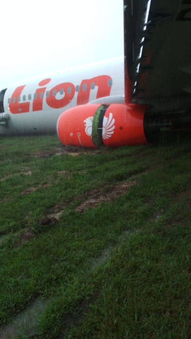 Lion Air tergelincir di Pontianak