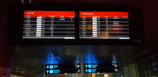 Sejumlah penerbangan di Bandara Supadio Pontianak dibatalkan menyusul insiden tergelincirnya pesawat Lion Air di Bandara Tersebut, Sabtu (16/2). Foto: Hi!Pontianak