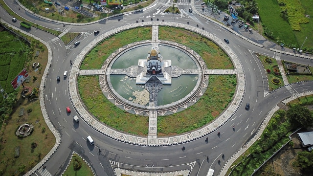 Foto udara kawasan Tugu Giri Menang Square (TGMS) di Gerung, Lombok Barat, NTB. Foto: Antara/Ahmad Subaidi