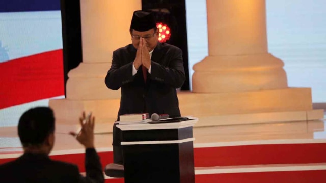 Capres nomor urut 02 Prabowo Subianto menyampaikan pendapatnya saat debat capres 2019 putaran kedua di Hotel Sultan, Jakarta, Minggu (17/2/2019). Foto: Jamal Ramadhan/kumparan