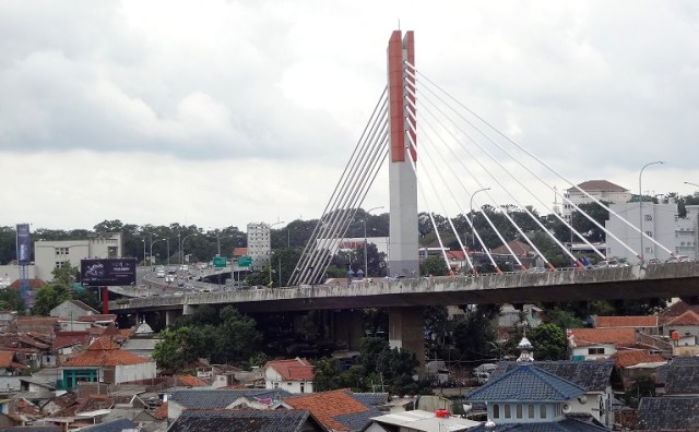 Jalan layang Pasupati, Bandung. (Iman Herdiana)