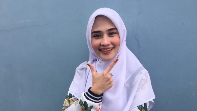 Marida Dhenova, istri Mandala Shoji