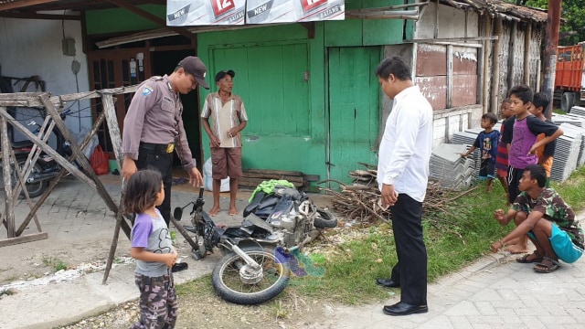Sepeda motor korban yang tertabrak kereta api di perlintasan tanpa palang pintu turut wilayah Dusun Glagahwangi Desa Sukowati Kecamatan Kapas Bojonegoro. Senin (18/02/2019).