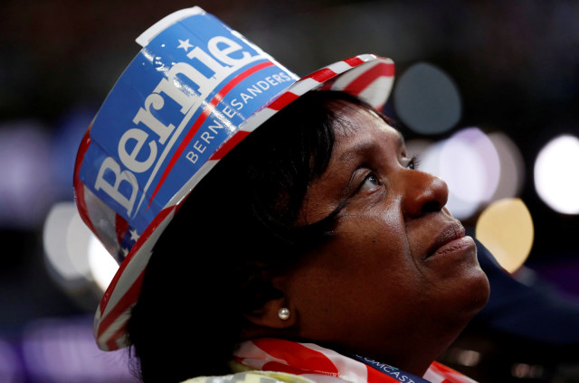 Pendukung Senator Bernie Sanders