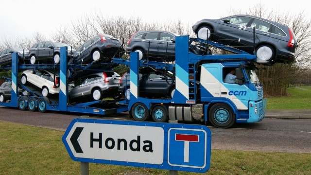 Ilustrasi delivery produk Honda di Inggris. Foto: The Guardian