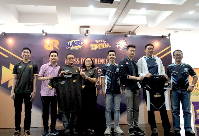 Dukung eSports, Dua Kelinci resmi sponsori dua tim profesional