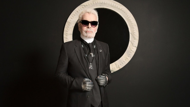 Karl Lagerfeld. (Photo: Stephane Feugere, courtesy of Carpenters Workshop Gallery)