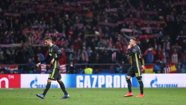 Kekecewaan para pemain Juventus usai kalah 0-2 dari Atletico Madrid. Foto: REUTERS/Sergio Perez