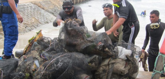 Sampah laut yang berhasil diangkut Tim Polair Polda Papua Barat,Foto: istimewa