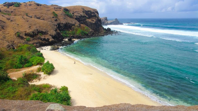 Panorama dari Bukit Merese, Lombok Tengah