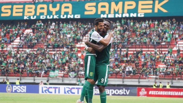 Para pemain Persebaya merayakan gol. Foto: Dok. Media Persebaya