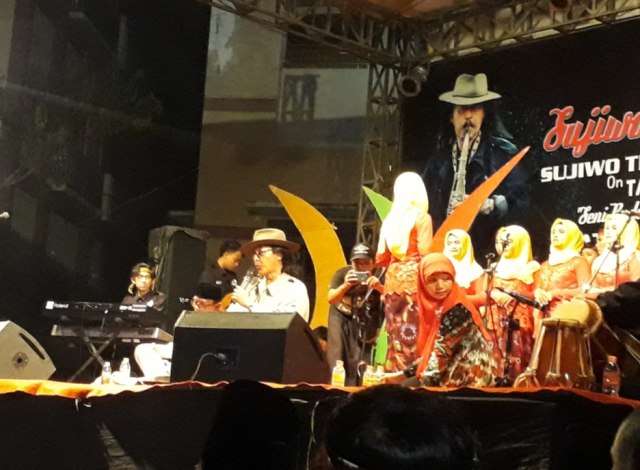 Sujiwo Tejo bersama D Zawawi Imron Pentas Budaya di IAIN Madura
